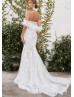 Strapless Ivory Lace Tulle Wedding Dress With Detachable Feather Cape